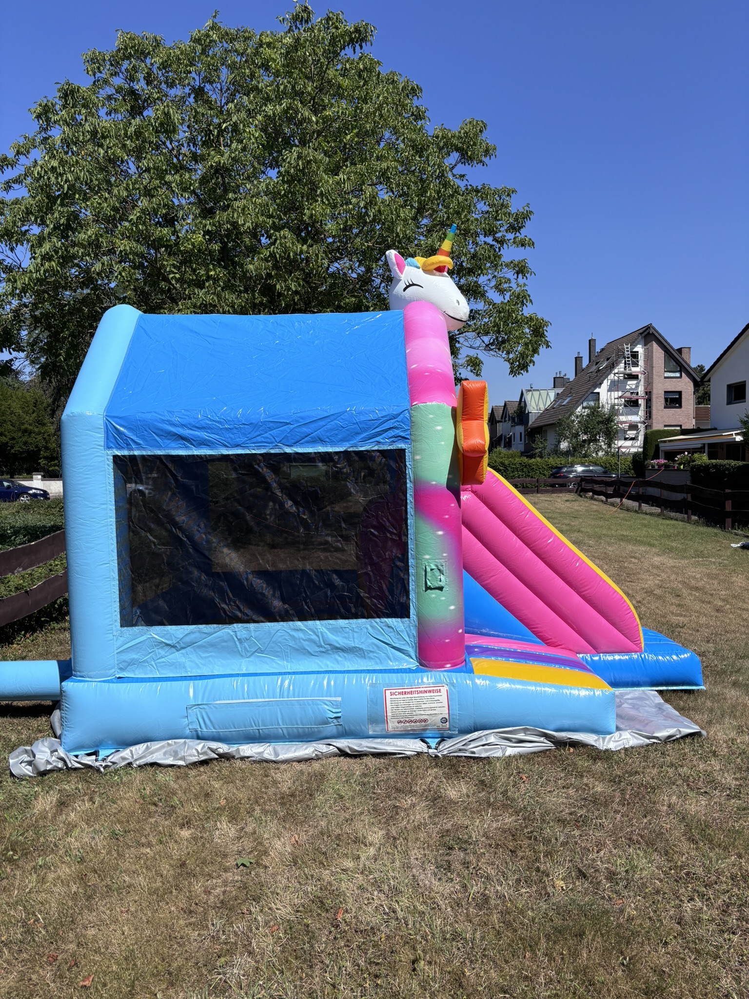 Einhorn Hüpfburg Bild 5